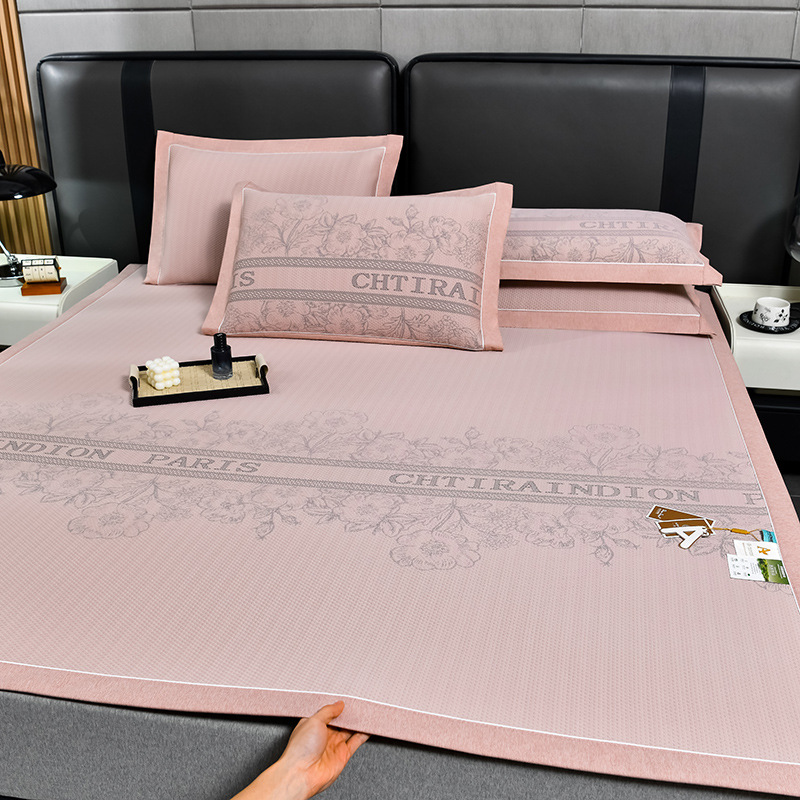 Nowa, chłodząca mata z jedwabi – Silk Sheet Set recenzja i cena